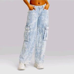 New with tags Discontinued Wild fable midrise cargo pants size 2.